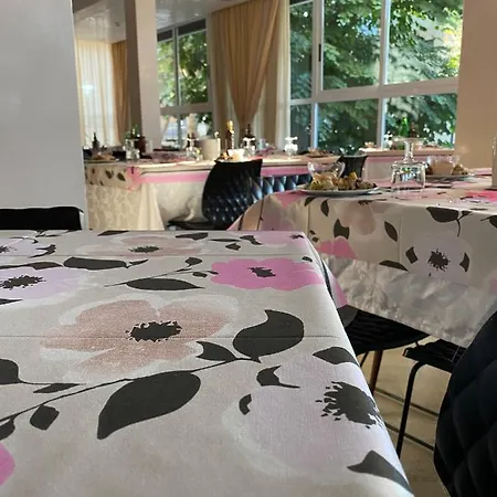 Hotel Mon