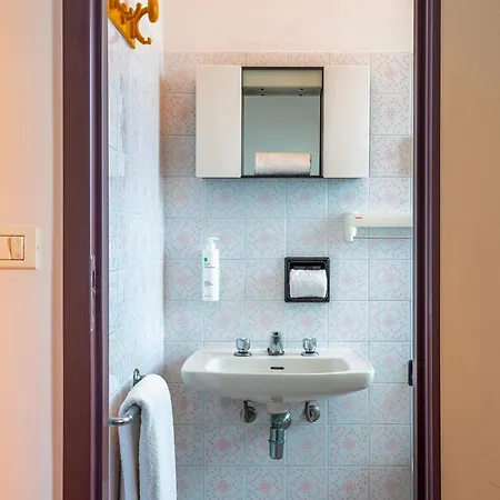 Mon Hotel 2*